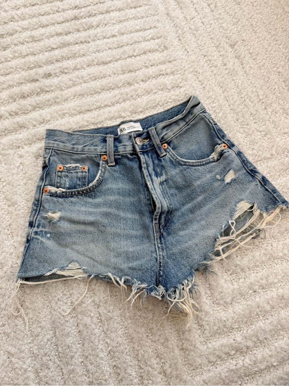 Zara High-Rise Distressed Denim Shorts - Light Blue Size 0